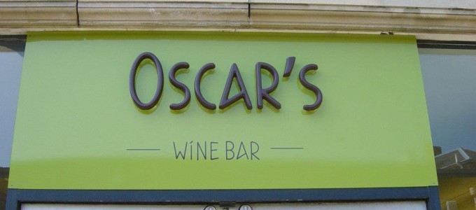 Sign for Oscar's Wine Bar